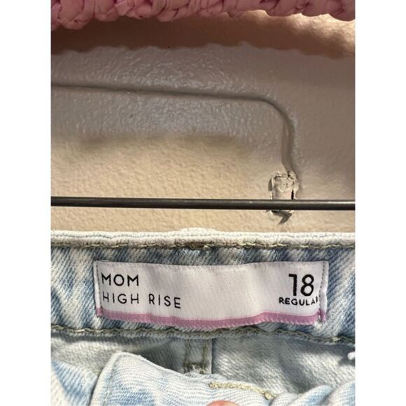 Mom High Rise Light Blue Jeans Ripped Knees Woman’s Size 18 Regular - Picture 8 of 11